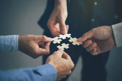 Parcerias estratégicas: amplie sua presença digital! Descubra como colaborar com outras marcas para alcançar novos públicos e crescer.